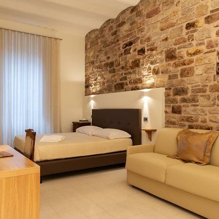 Portica10 Bed & Breakfast Assisi Bagian luar foto