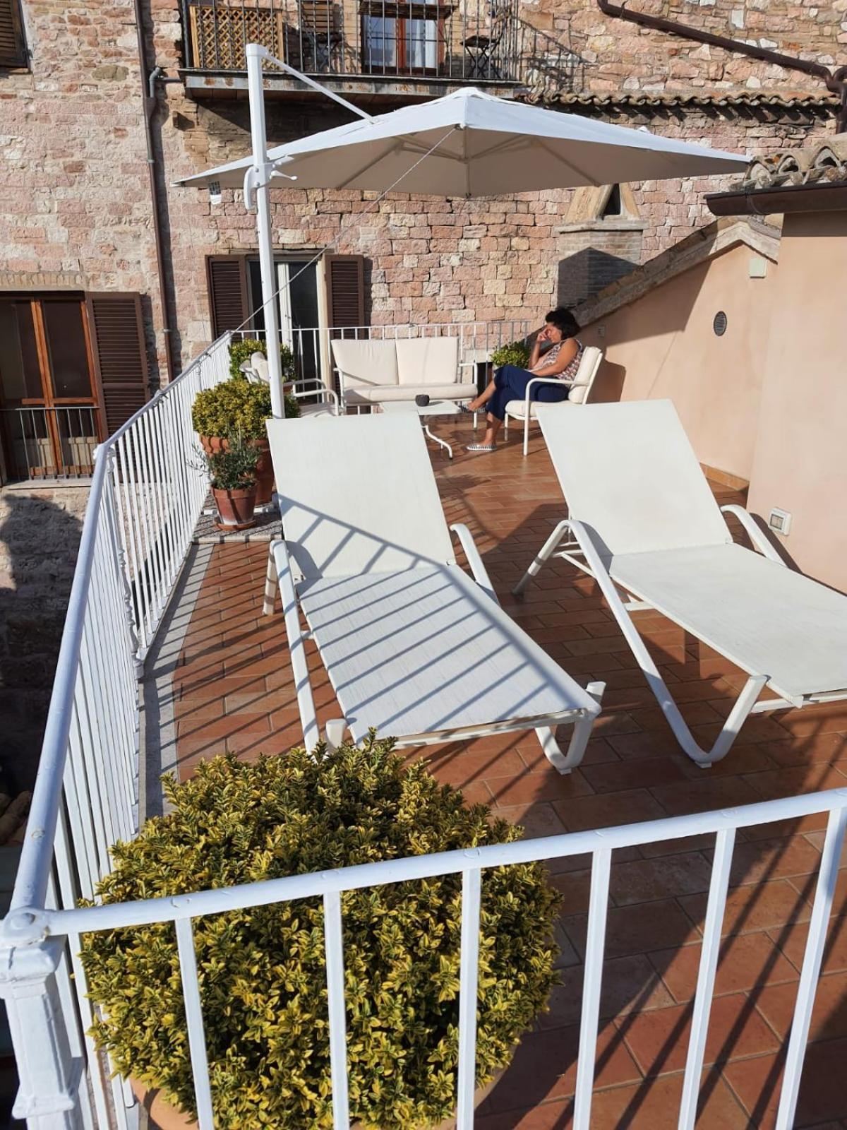 Portica10 Bed & Breakfast Assisi Bagian luar foto