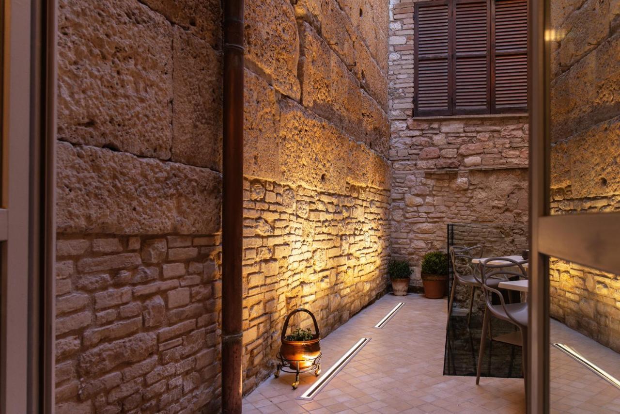 Portica10 Bed & Breakfast Assisi Bagian luar foto